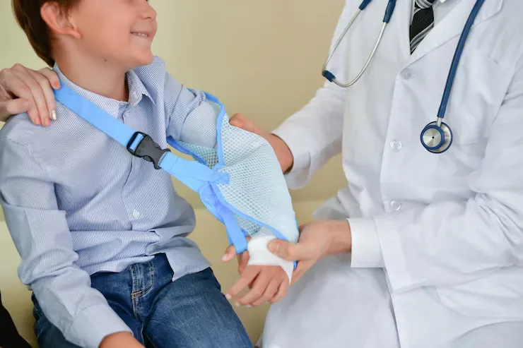 Pediatric Orthopedic Surgeon in Wakad – Dr. Shrirang Kulkarni Earth & Ether Clinic